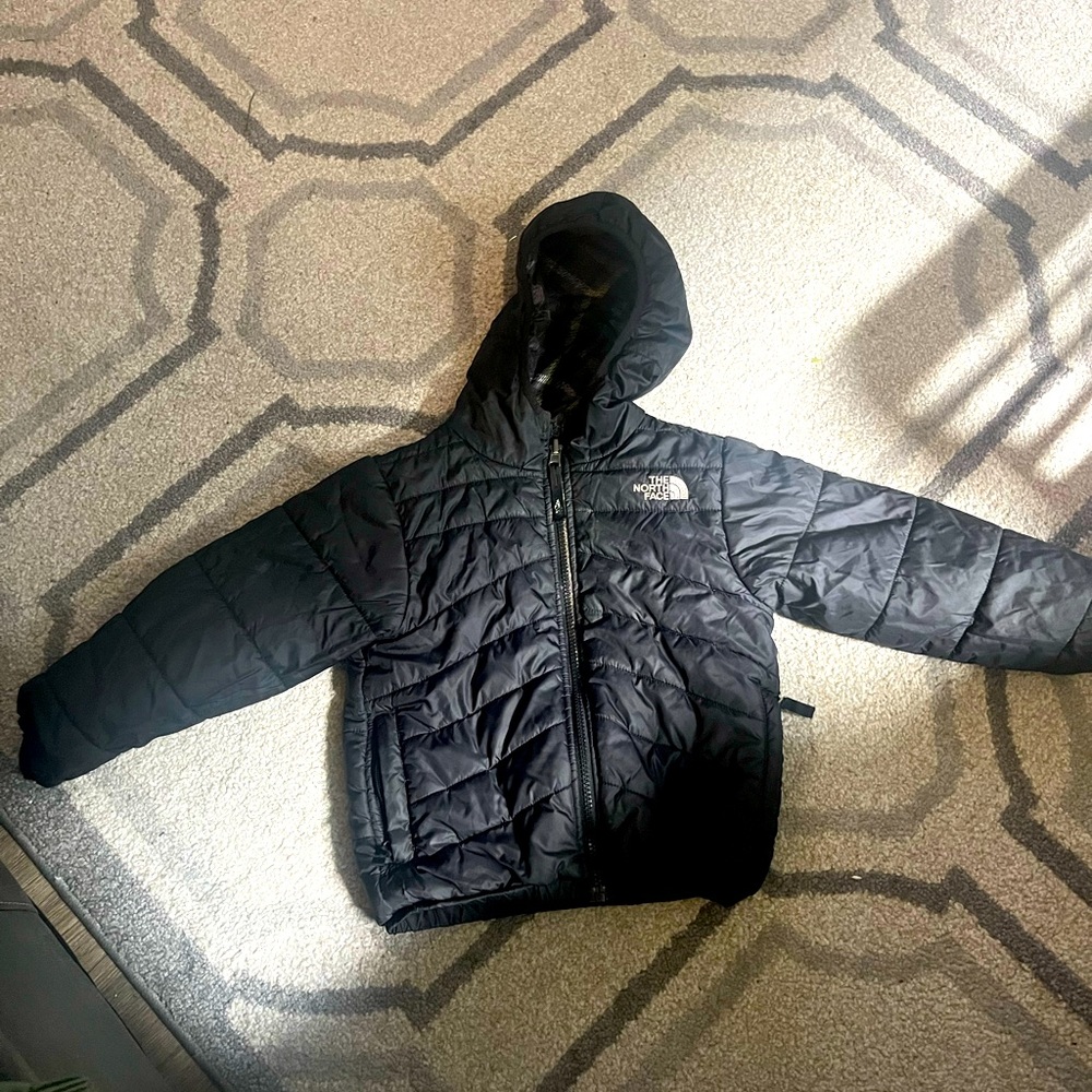 North Face Boys Reversible Jacket - Used | Good Condition $ Size: 5 / XXS